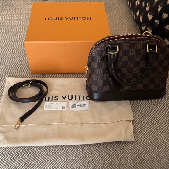 Louis Vuitton Alma BB Women's Bag - Picture 1 of 9